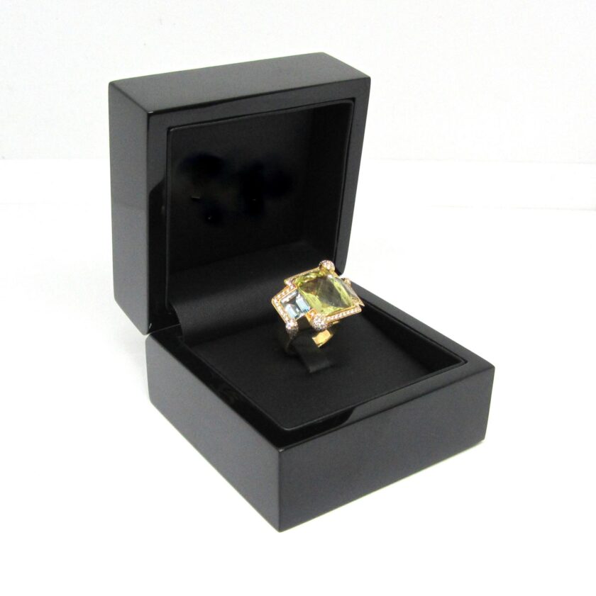 Sortija de oro amarillo con diamantes, topacio y cuarzo - Image 5