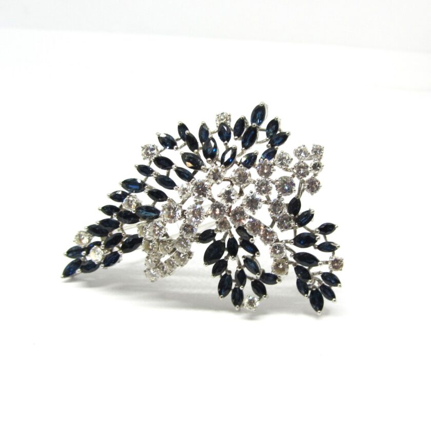 Broche diamantes y zafiros