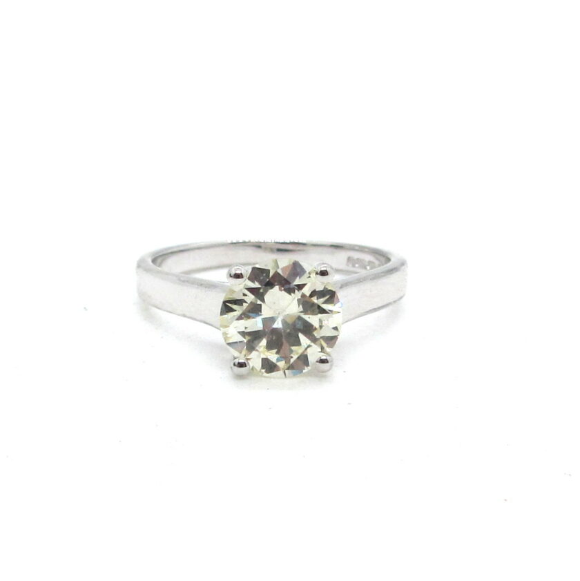 Sortija de Oro Blanco con Diamante Central 1,38ct