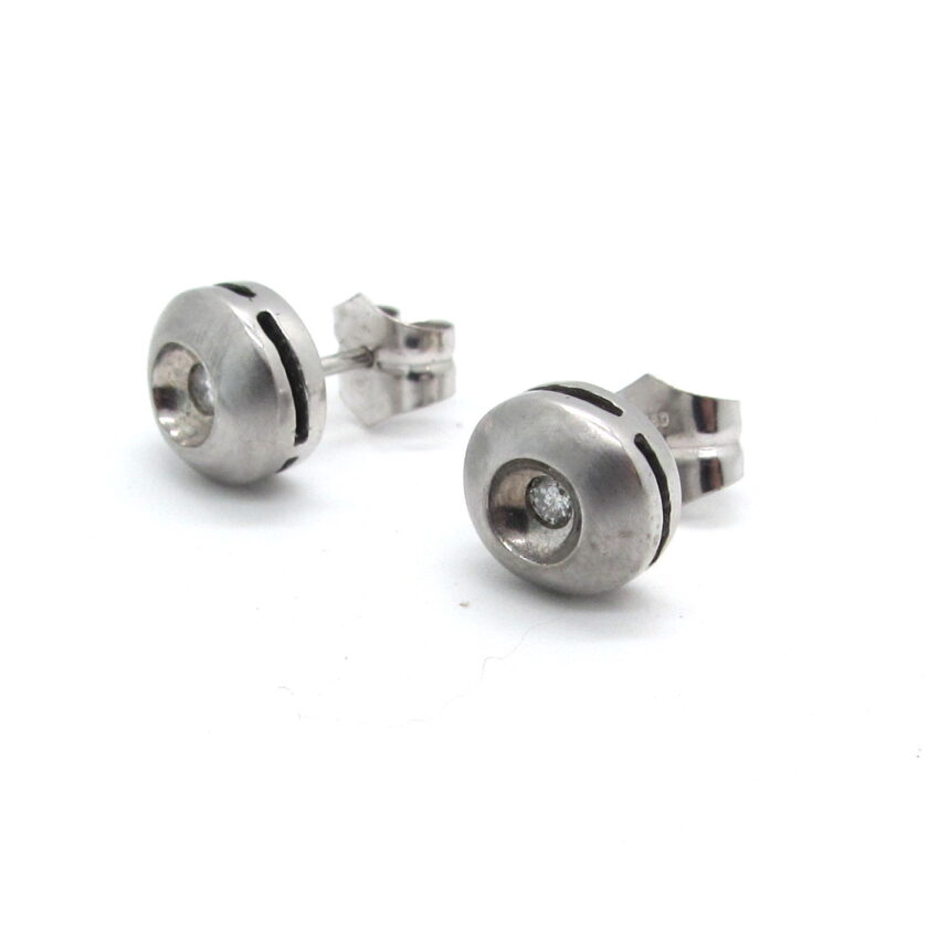 Pendientes de oro blanco con brillantes 0,05 ct - Image 2