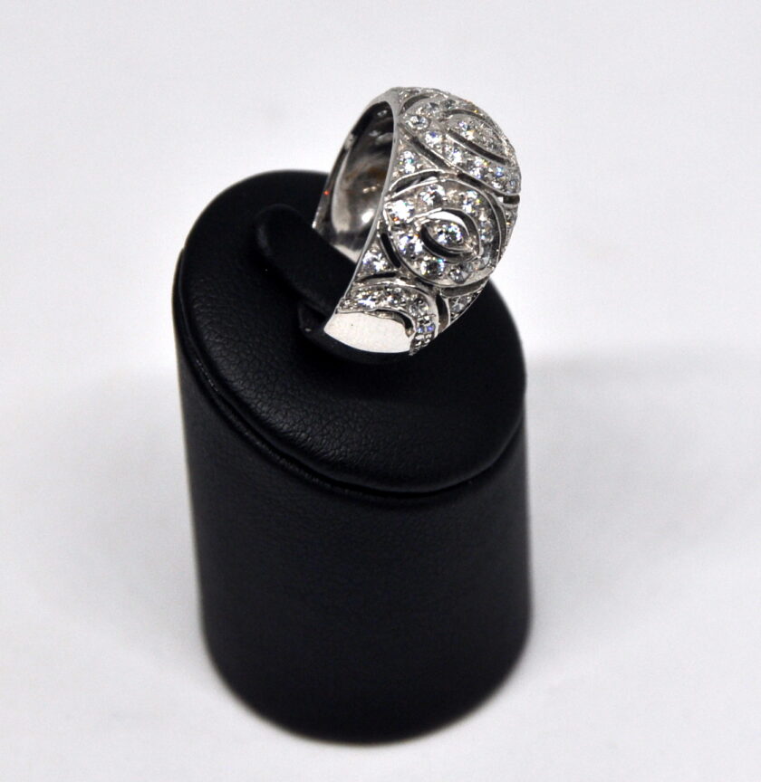 Sortija oro blanco con círculo de diamantes - Image 4