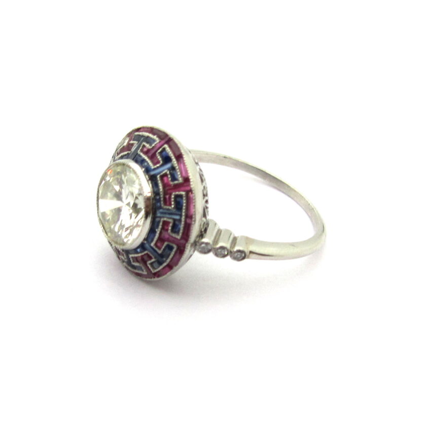 Sortija con Diamante Rodeado de Rubíes y Zafiros - Image 3