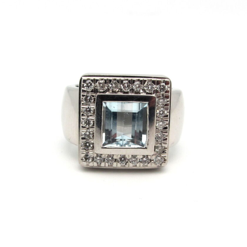Sortija oro Blanco con diamantes y aguamarina - Image 4