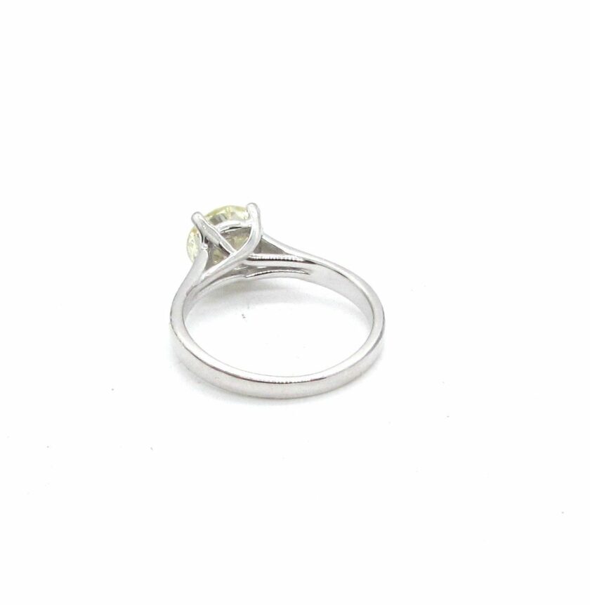Sortija de Oro Blanco con Diamante Central 1,38ct - Image 5