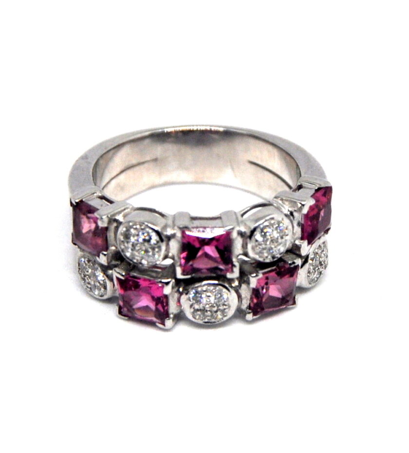 Sortija con Diamantes y Piedras Rosas - Image 9