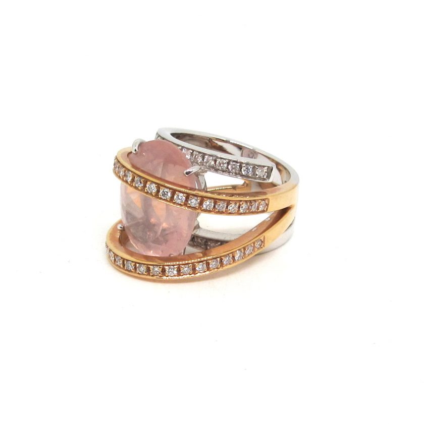 Sortija pesavento con piedra rosa y diamantes - Image 2
