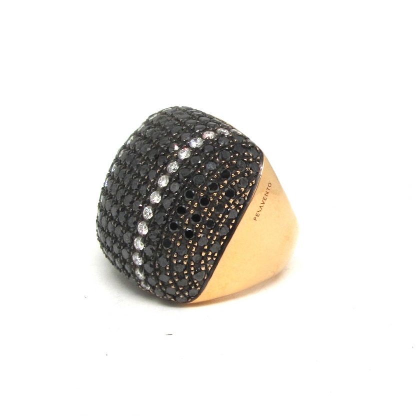 Sortija pesavento en oro amarillo con diamantes negros