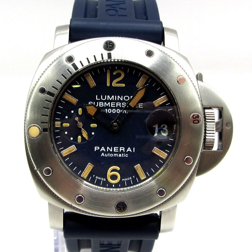 Panerai Luminor Submersible