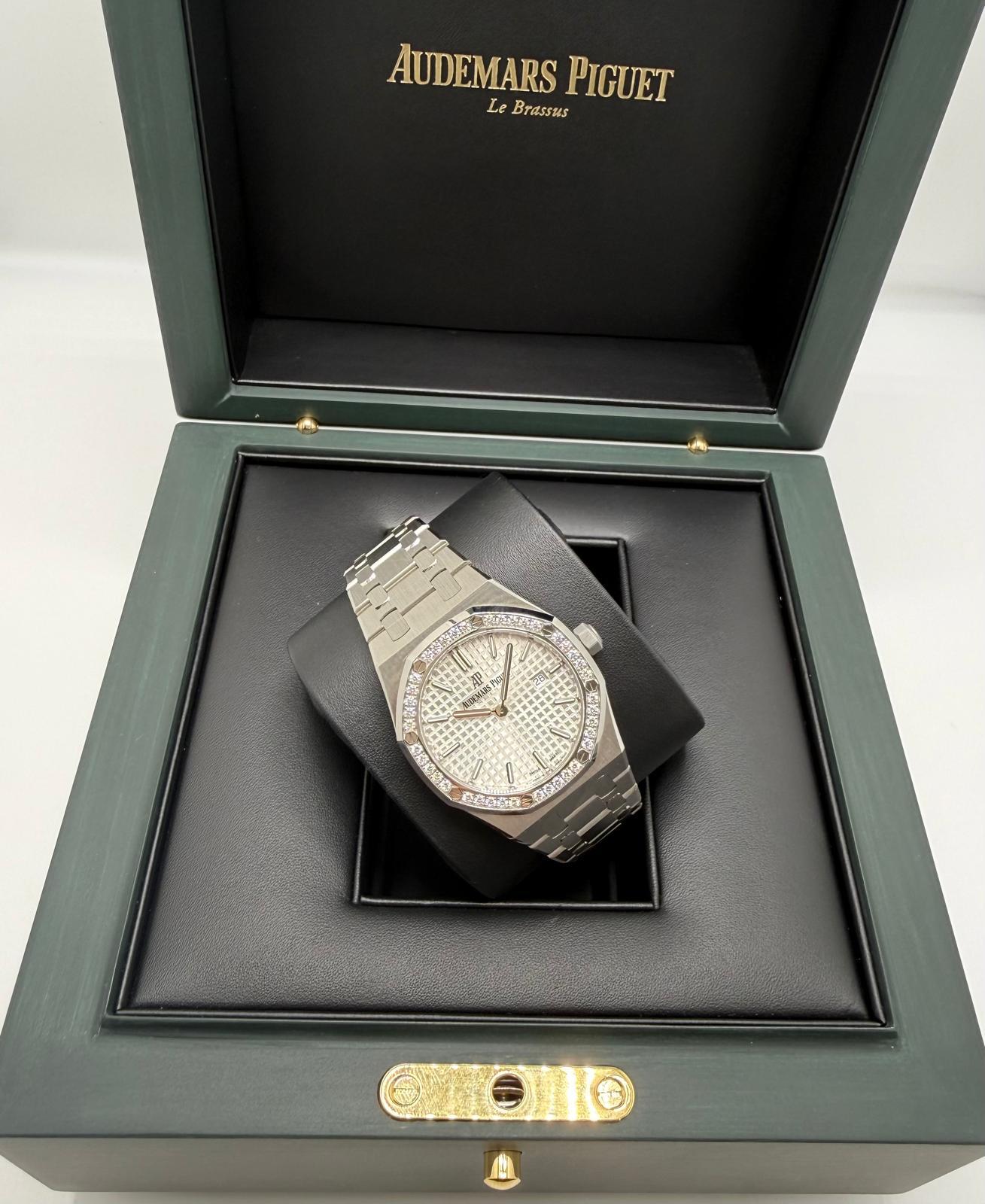 Audemars Piguet Royal Oak Lady - Image 4