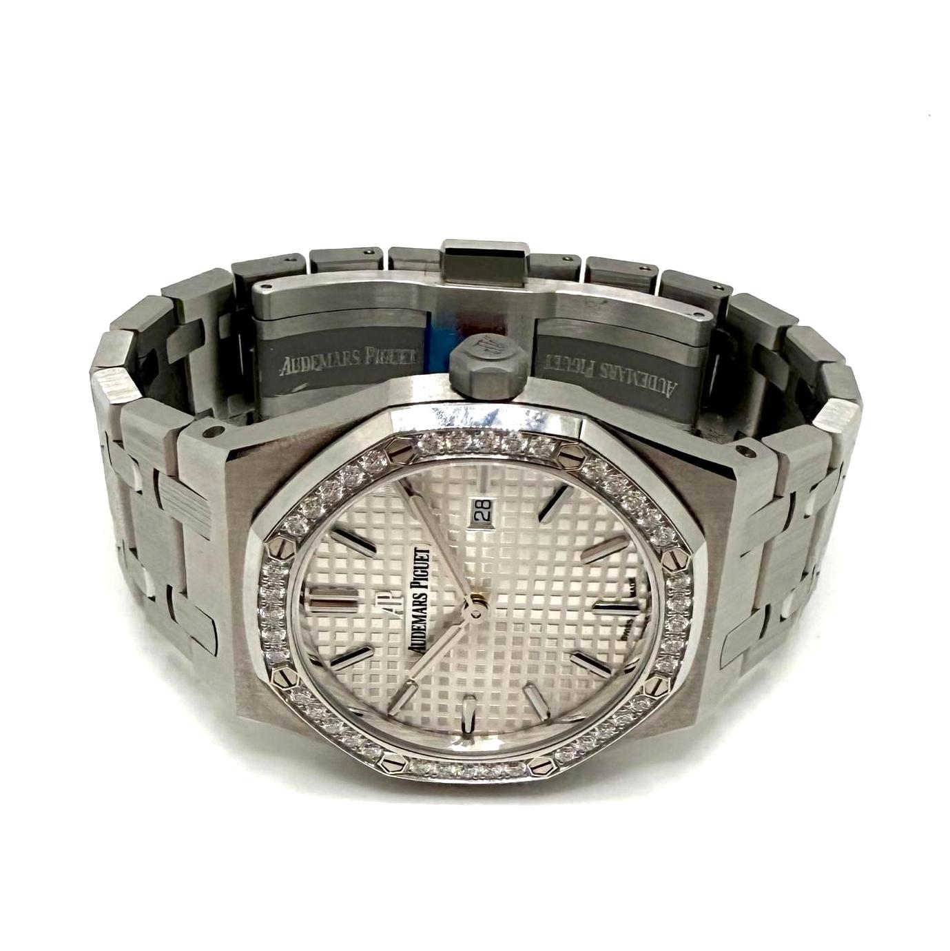 Audemars Piguet Royal Oak Lady - Image 2