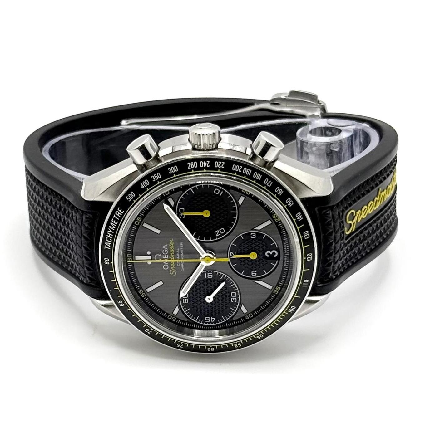 Omega Speedmaster Racing - Image 2